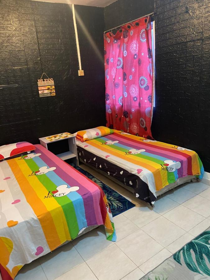 קוטה בארו Pesona Backpackers Inn מראה חיצוני תמונה